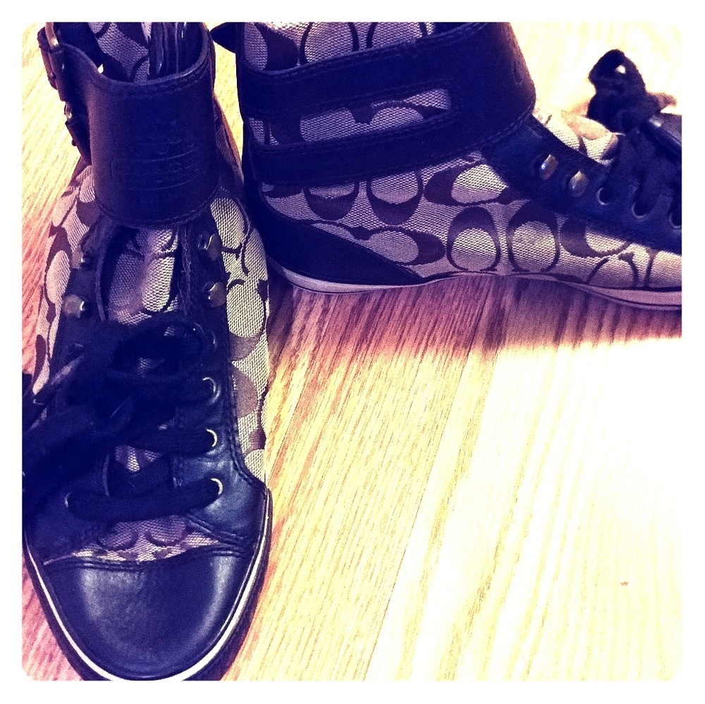 High tops sneakers